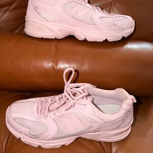 New Balance 530 Women's Light Pink Sneakers